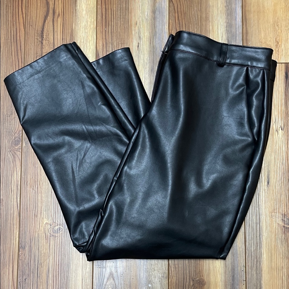 Laundry By Shelli Segal Sleek Black Ankle Pants